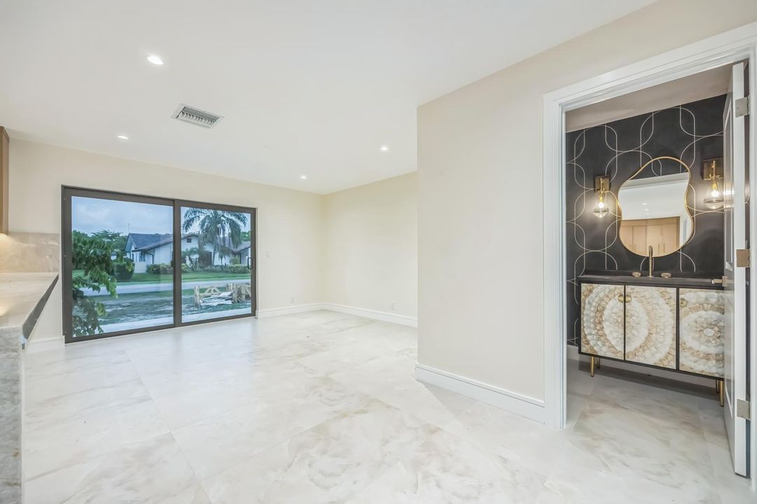 Active With Contract: $2,995,000 (6 beds, 5 baths, 3599 Square Feet)