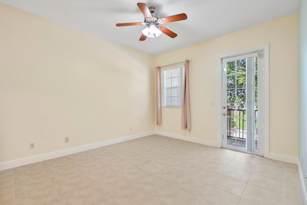 Active With Contract: $2,175 (2 beds, 2 baths, 1231 Square Feet)