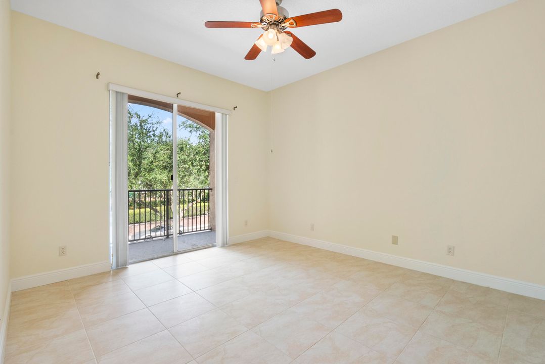 Active With Contract: $2,175 (2 beds, 2 baths, 1231 Square Feet)