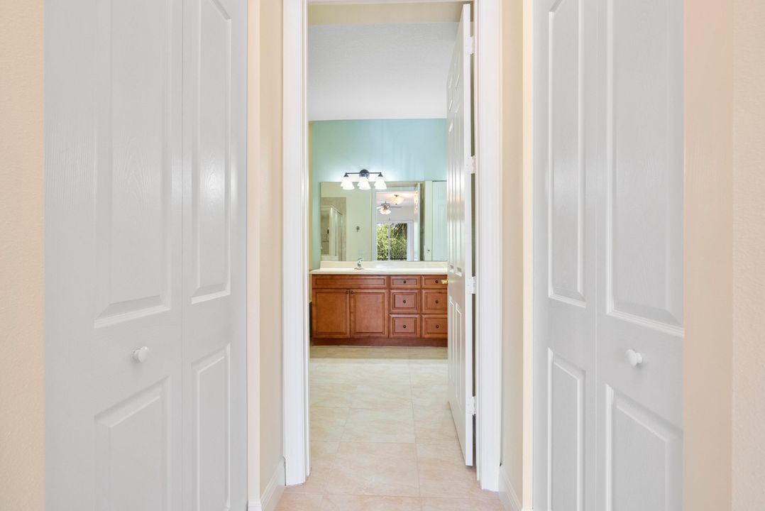 Active With Contract: $2,175 (2 beds, 2 baths, 1231 Square Feet)