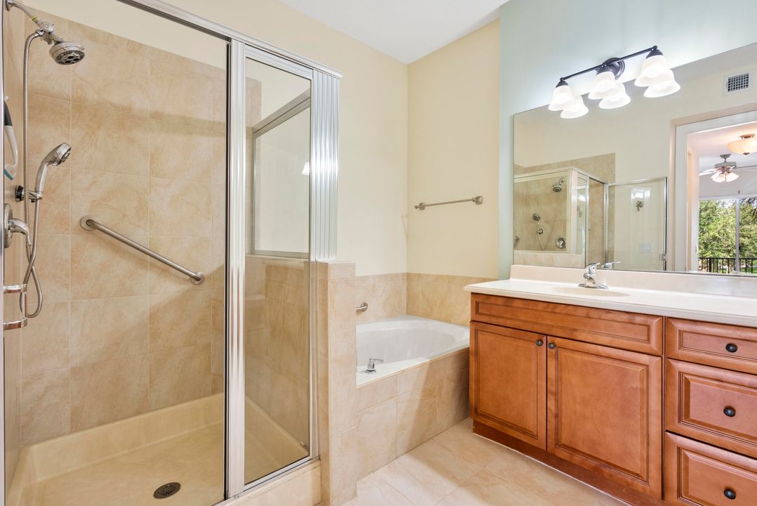 Active With Contract: $2,175 (2 beds, 2 baths, 1231 Square Feet)