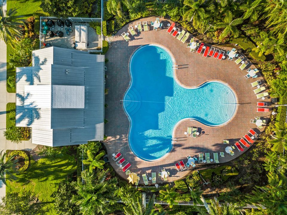 Active With Contract: $2,175 (2 beds, 2 baths, 1231 Square Feet)