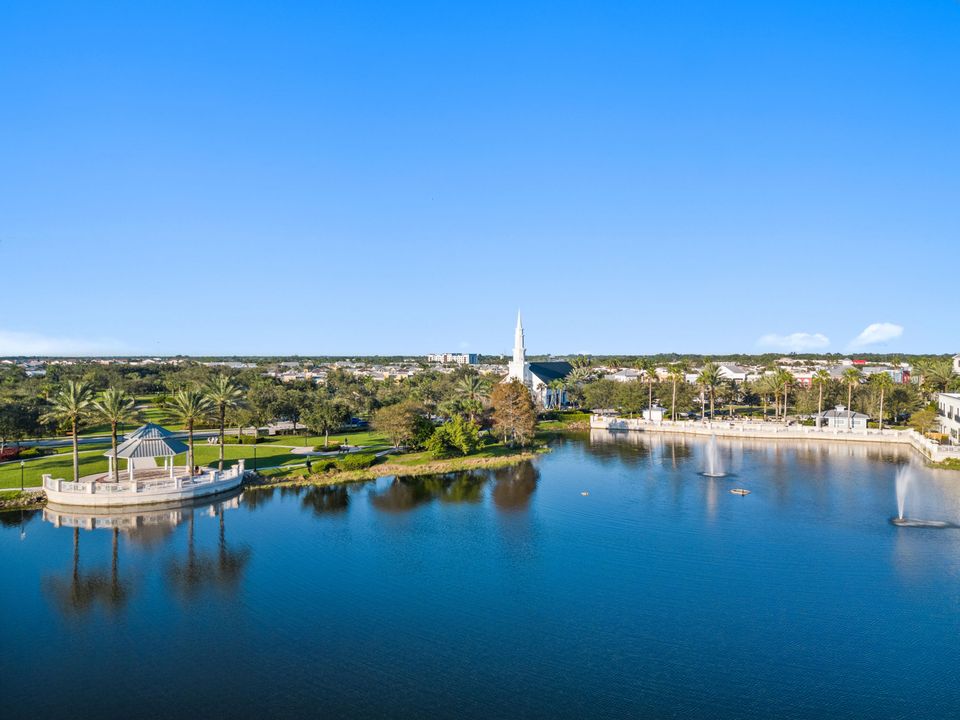 Active With Contract: $2,175 (2 beds, 2 baths, 1231 Square Feet)