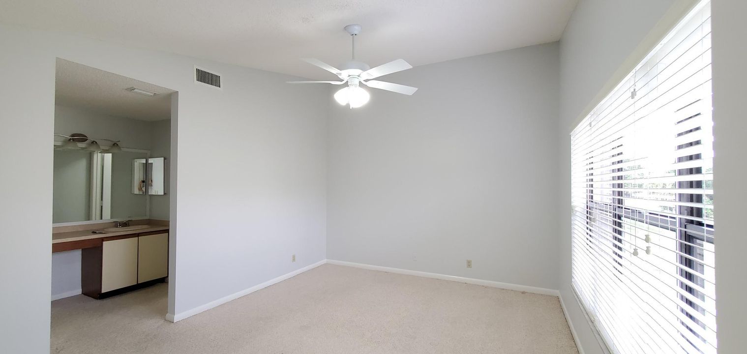 For Rent: $2,120 (3 beds, 2 baths, 1384 Square Feet)