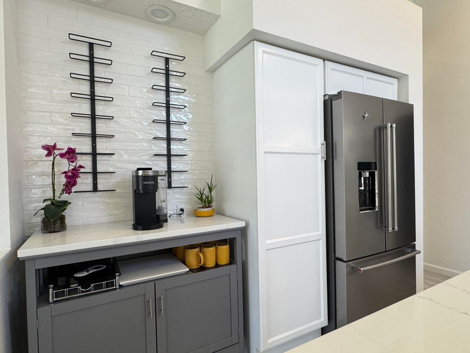 В аренду: $6,500 (3 спален, 3 ванн, 2105 Квадратных фут)