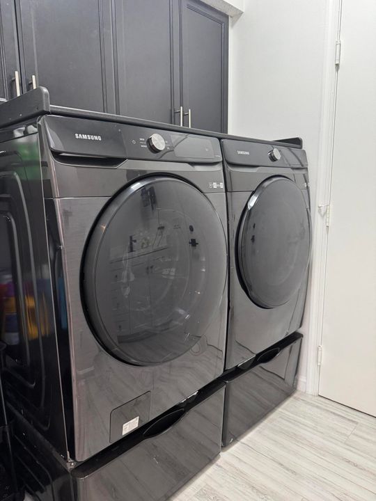 В аренду: $6,500 (3 спален, 3 ванн, 2105 Квадратных фут)