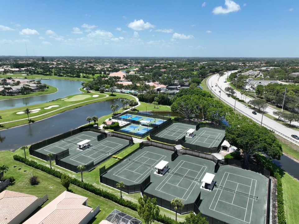 В аренду: $6,500 (3 спален, 3 ванн, 2105 Квадратных фут)