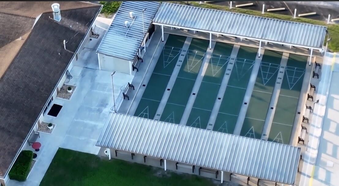 Active With Contract: $129,800 (2 beds, 1 baths, 728 Square Feet)