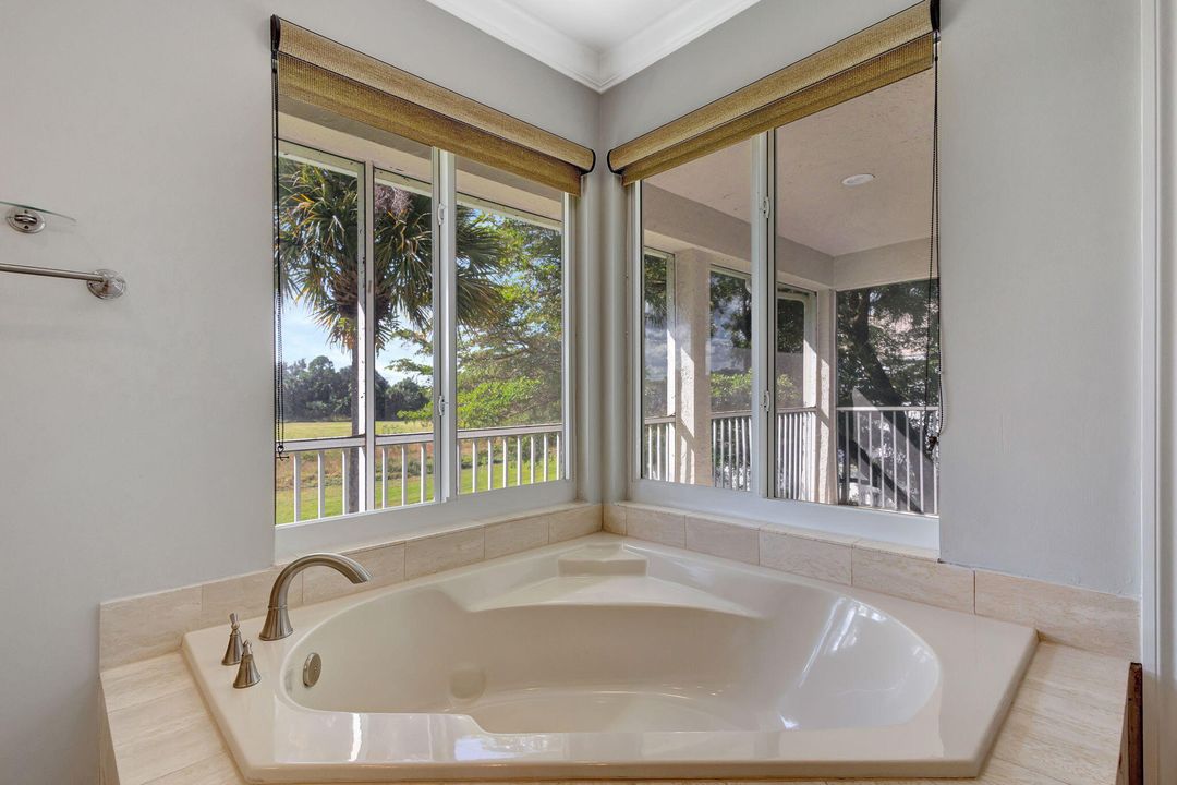 Active With Contract: $15,000 (4 beds, 4 baths, 2401 Square Feet)