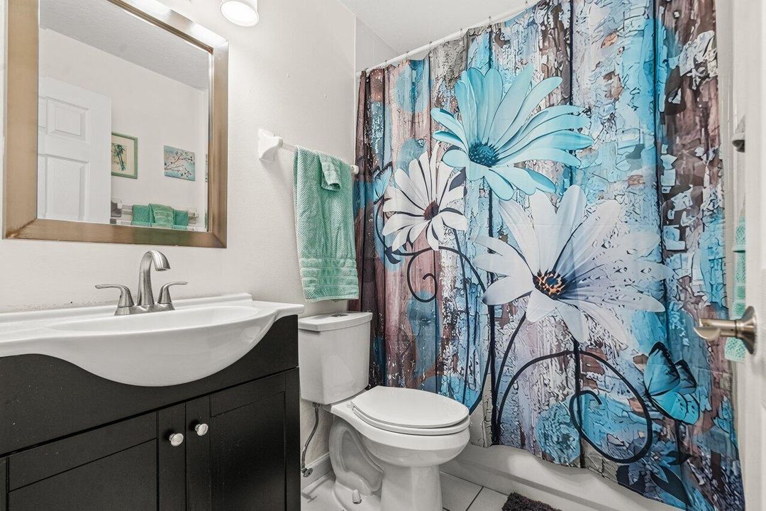 Activo con contrato: $689,999 (3 camas, 2 baños, 2081 Pies cuadrados)