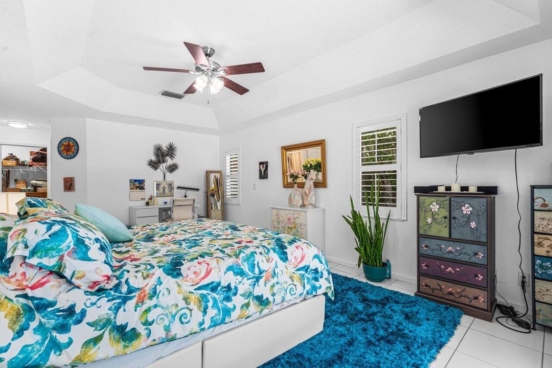 Activo con contrato: $689,999 (3 camas, 2 baños, 2081 Pies cuadrados)