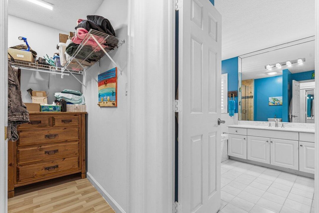 Activo con contrato: $689,999 (3 camas, 2 baños, 2081 Pies cuadrados)