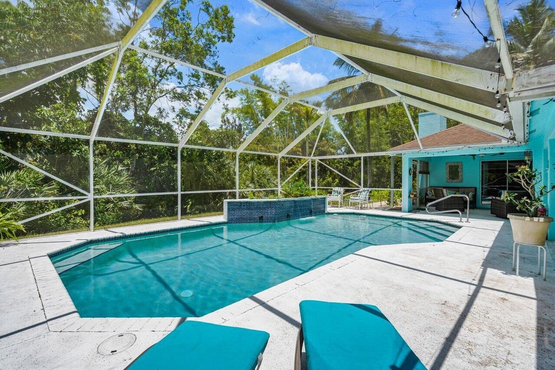 Activo con contrato: $689,999 (3 camas, 2 baños, 2081 Pies cuadrados)