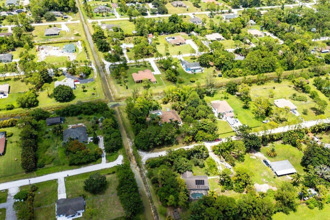 Activo con contrato: $689,999 (3 camas, 2 baños, 2081 Pies cuadrados)