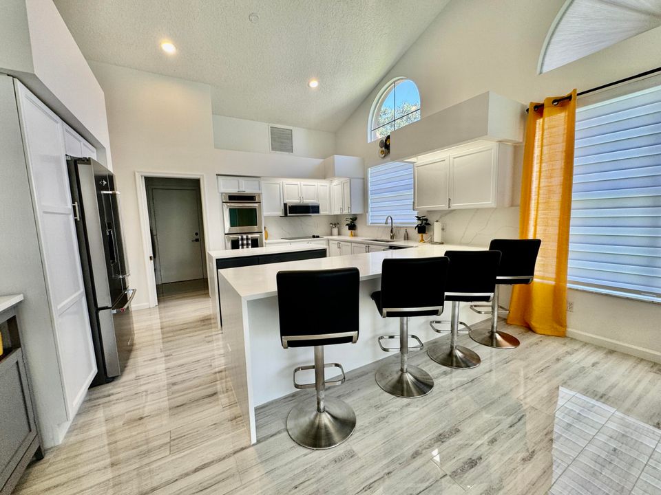 В аренду: $6,500 (3 спален, 3 ванн, 2105 Квадратных фут)