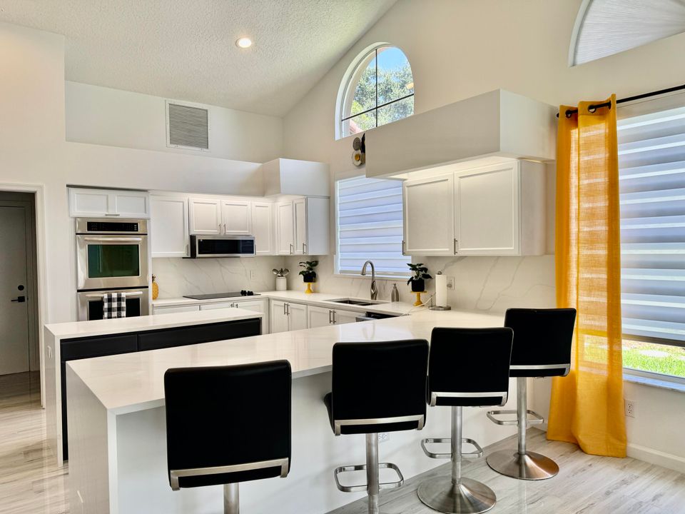 В аренду: $6,500 (3 спален, 3 ванн, 2105 Квадратных фут)