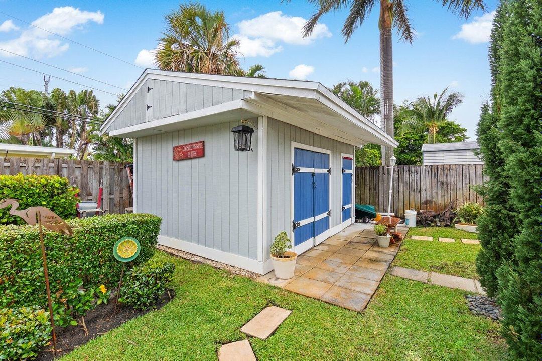 合同活跃: $769,000 (3 贝兹, 2 浴室, 1541 平方英尺)