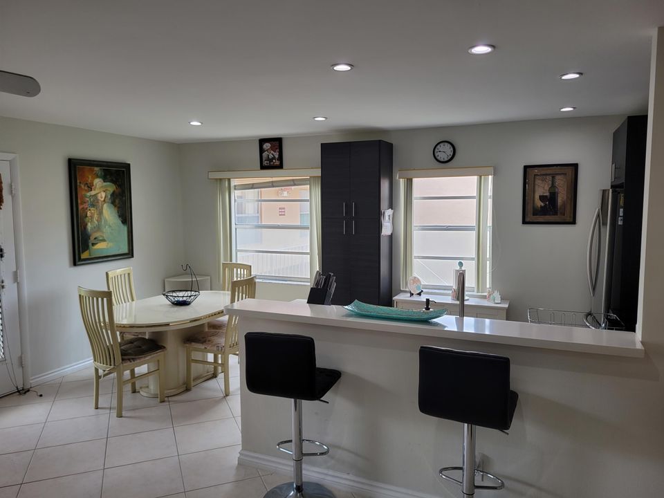 En Venta: $89,900 (2 camas, 2 baños, 902 Pies cuadrados)