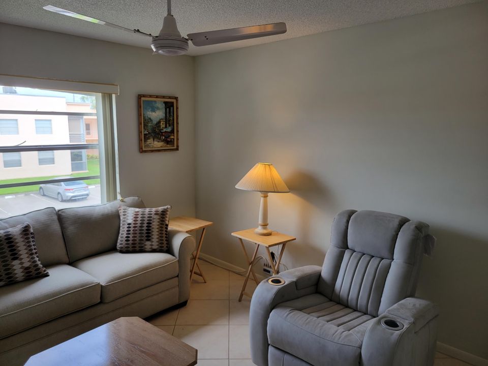 En Venta: $89,900 (2 camas, 2 baños, 902 Pies cuadrados)