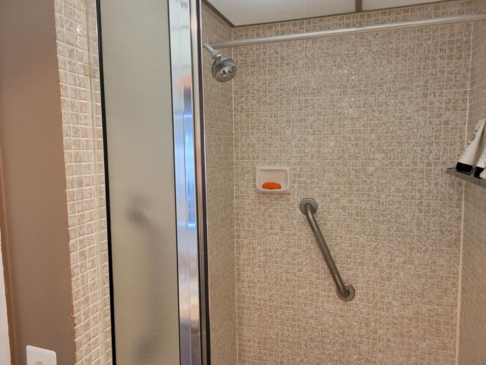 En Venta: $89,900 (2 camas, 2 baños, 902 Pies cuadrados)