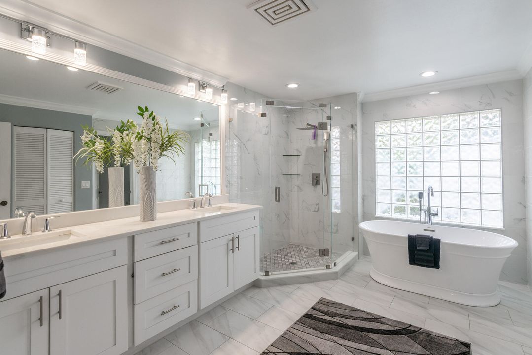 For Sale: $949,980 (5 beds, 3 baths, 2815 Square Feet)