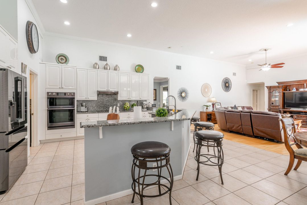 For Sale: $949,980 (5 beds, 3 baths, 2815 Square Feet)