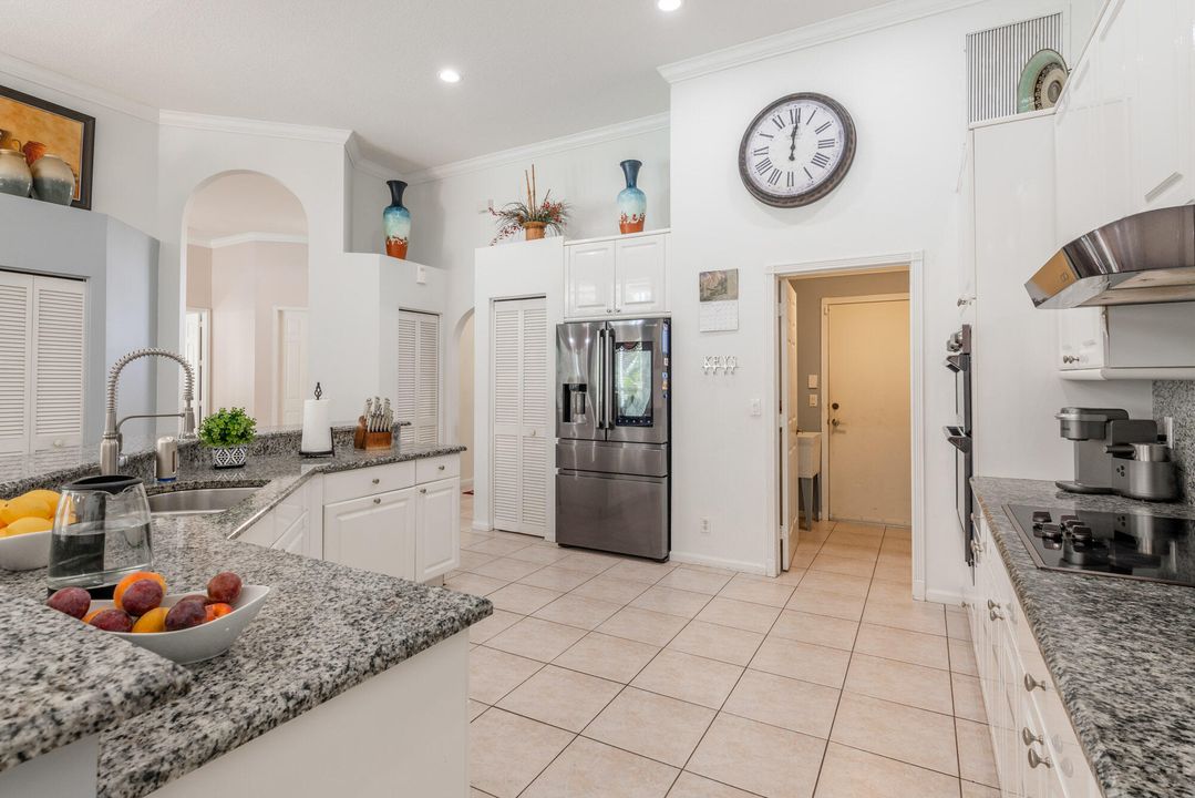 For Sale: $949,980 (5 beds, 3 baths, 2815 Square Feet)