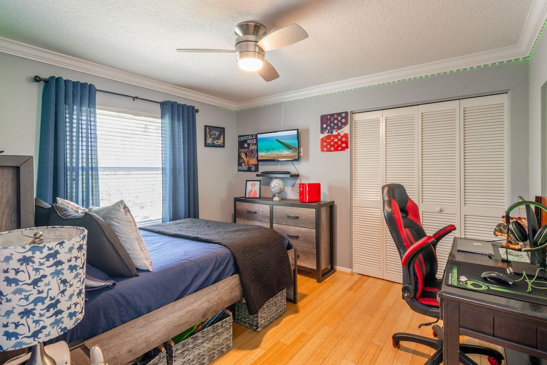 For Sale: $949,980 (5 beds, 3 baths, 2815 Square Feet)