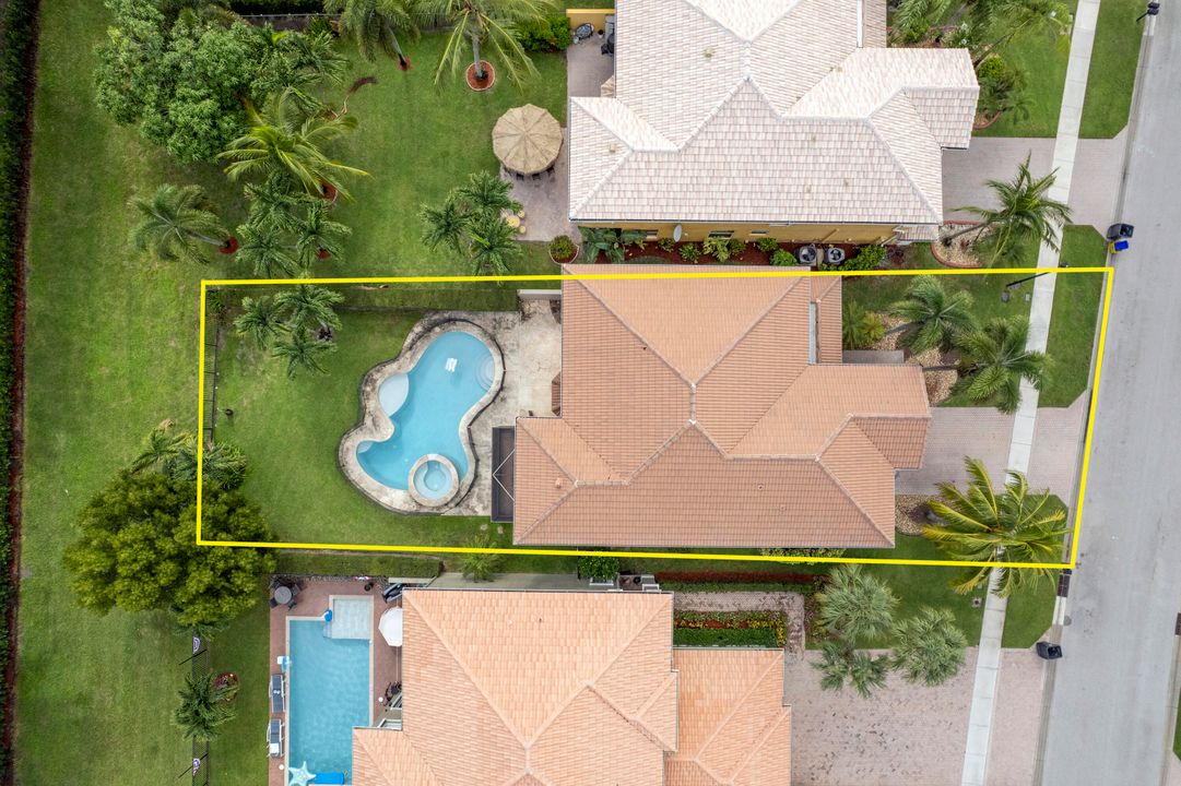 Recently Rented: $4,300 (4 beds, 2 baths, 2775 Square Feet)