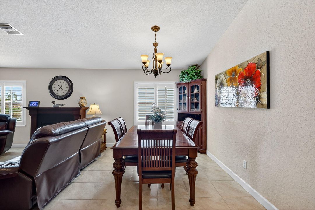 Active With Contract: $222,900 (3 beds, 2 baths, 1707 Square Feet)