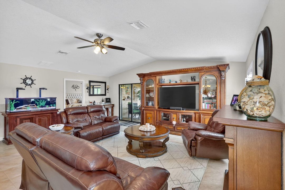 Active With Contract: $222,900 (3 beds, 2 baths, 1707 Square Feet)