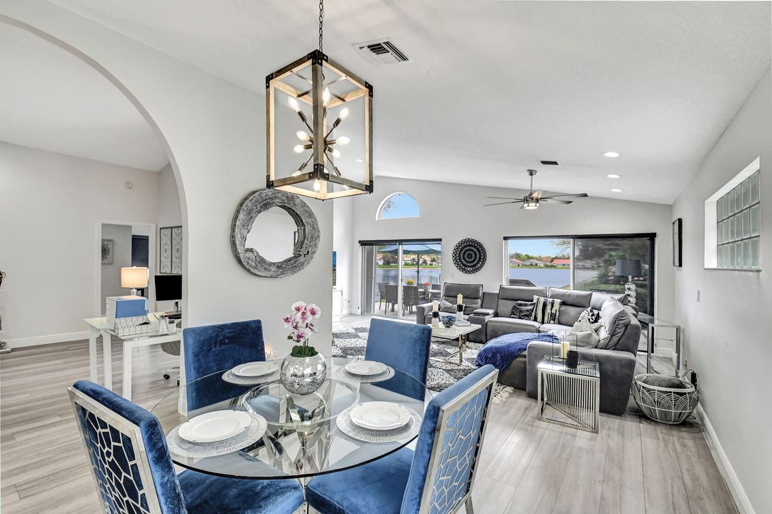 合同活跃: $5,300 (3 贝兹, 2 浴室, 2187 平方英尺)