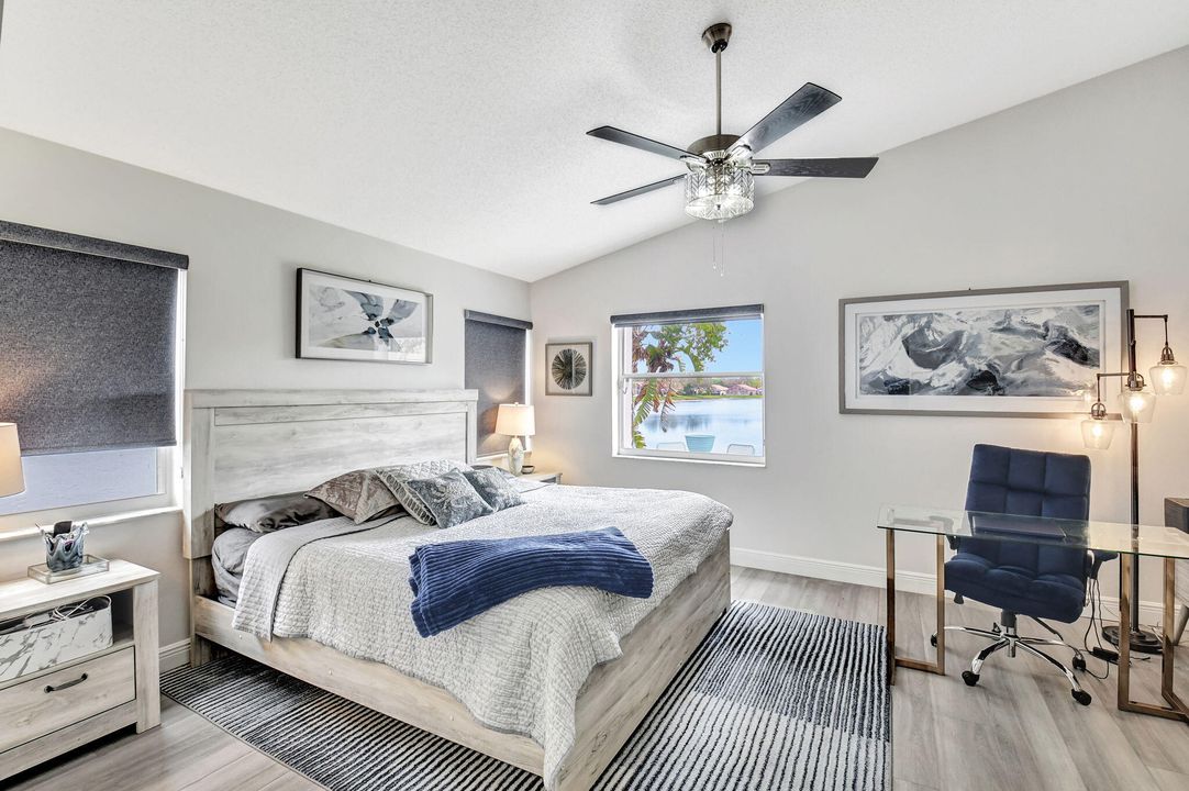 合同活跃: $5,300 (3 贝兹, 2 浴室, 2187 平方英尺)