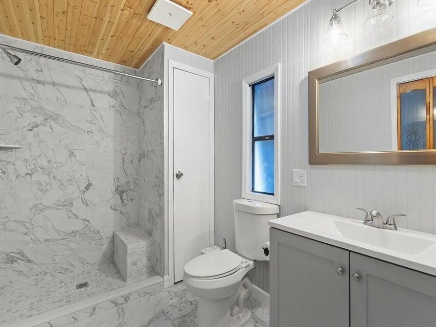 待售: $129,000 (2 贝兹, 2 浴室, 1400 平方英尺)