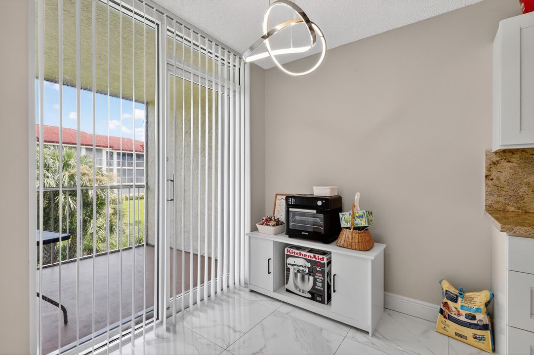 На продажу: $364,900 (2 спален, 2 ванн, 1414 Квадратных фут)