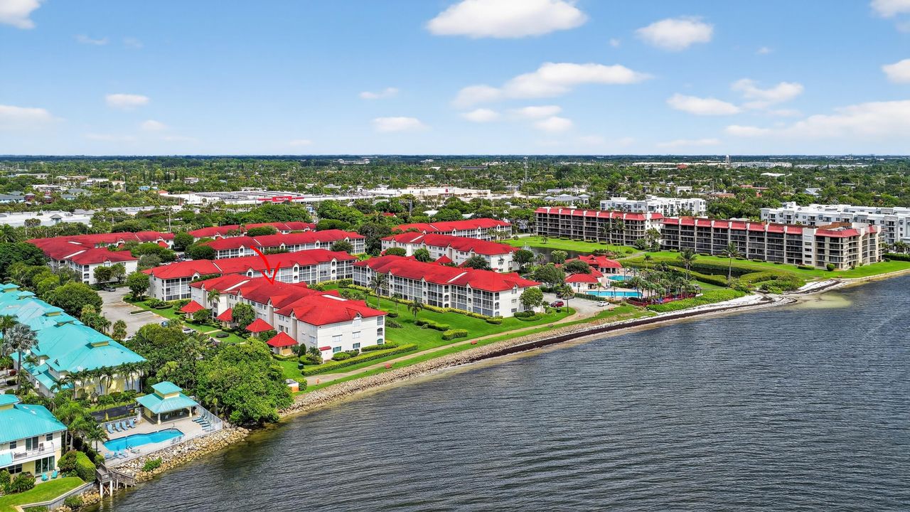 На продажу: $364,900 (2 спален, 2 ванн, 1414 Квадратных фут)