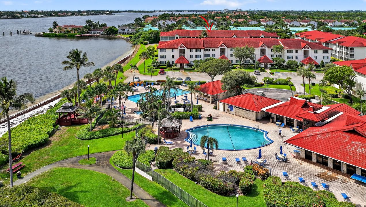 На продажу: $364,900 (2 спален, 2 ванн, 1414 Квадратных фут)