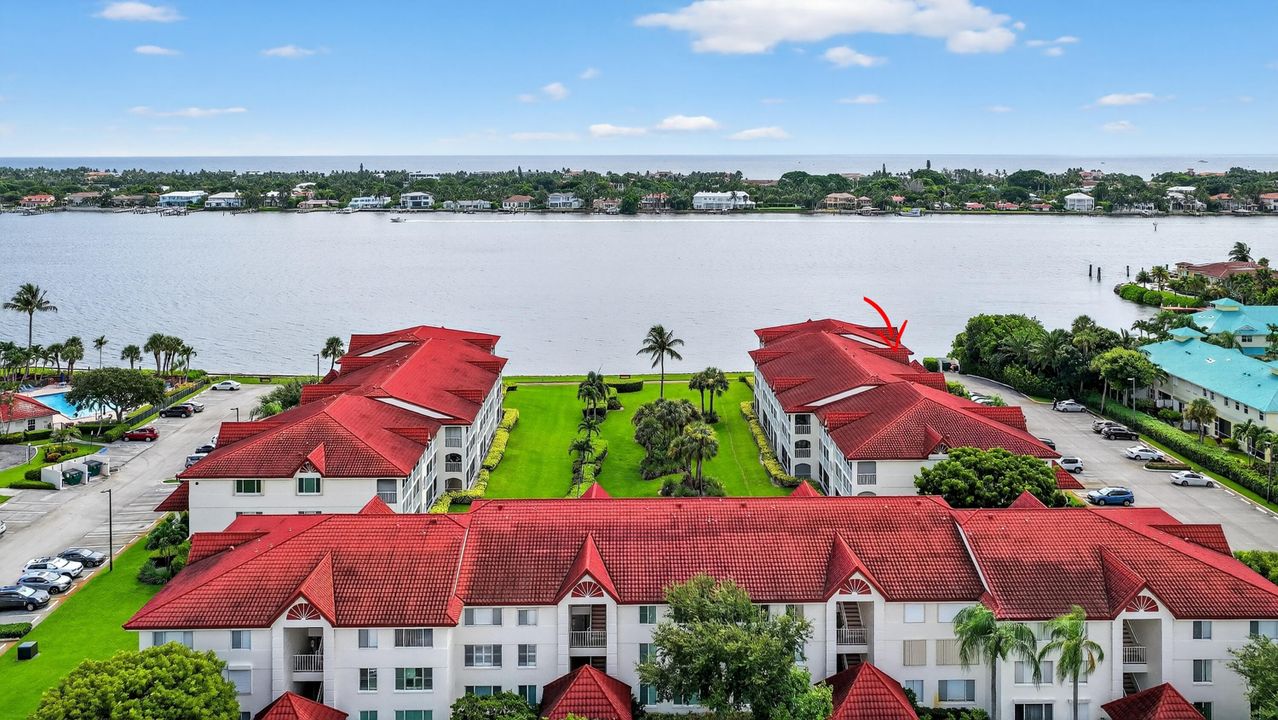 На продажу: $364,900 (2 спален, 2 ванн, 1414 Квадратных фут)