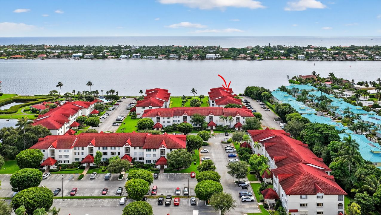 На продажу: $364,900 (2 спален, 2 ванн, 1414 Квадратных фут)