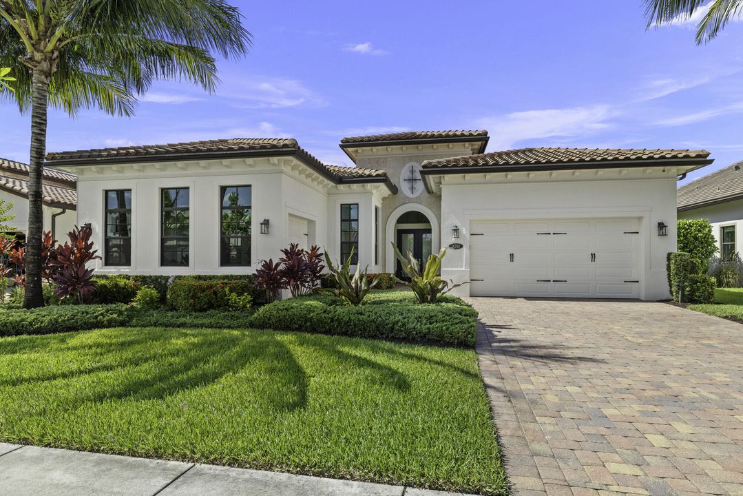 Active With Contract: $1,595,000 (4 beds, 3 baths, 3080 Square Feet)