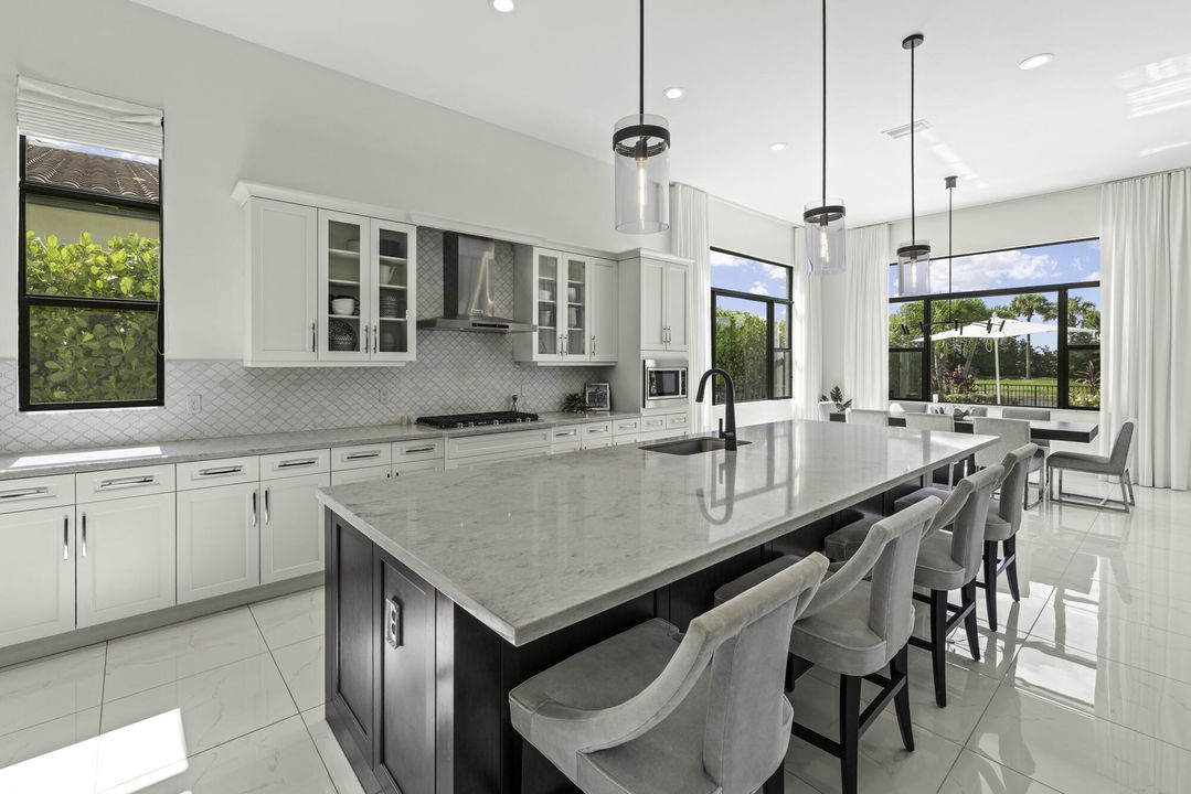 Active With Contract: $1,595,000 (4 beds, 3 baths, 3080 Square Feet)