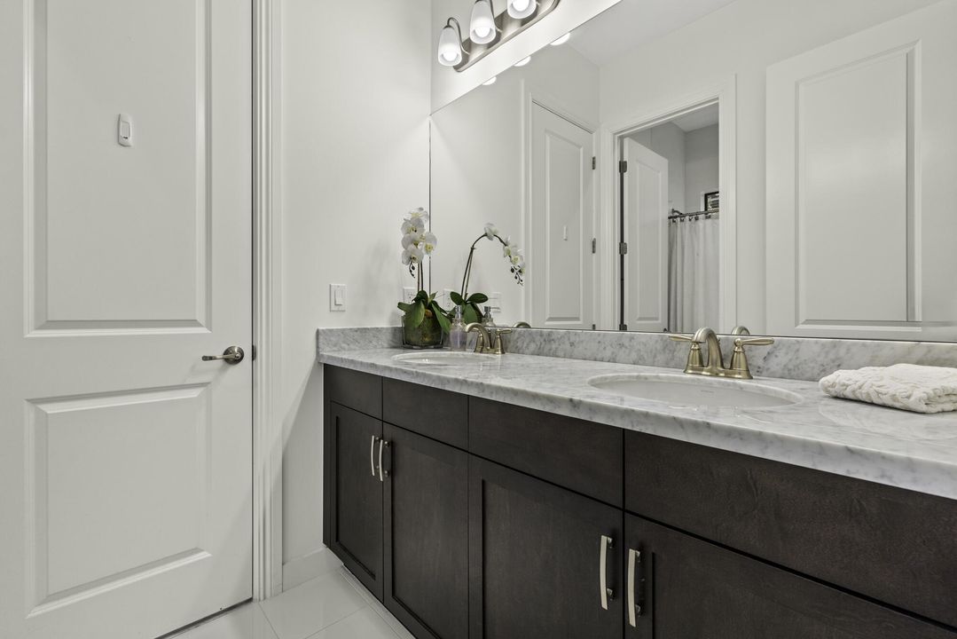 Active With Contract: $1,595,000 (4 beds, 3 baths, 3080 Square Feet)