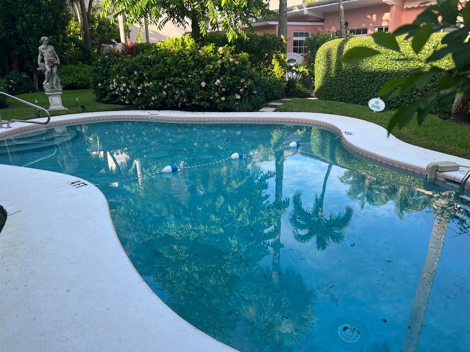 For Rent: $9,500 (1 beds, 1 baths, 774 Square Feet)