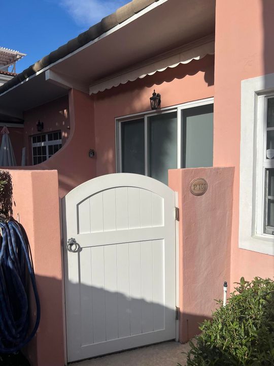 For Rent: $9,500 (1 beds, 1 baths, 774 Square Feet)