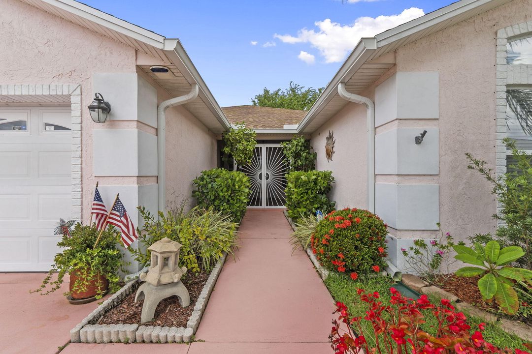 待售: $256,000 (3 贝兹, 2 浴室, 1812 平方英尺)