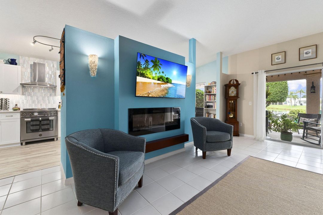 待售: $256,000 (3 贝兹, 2 浴室, 1812 平方英尺)