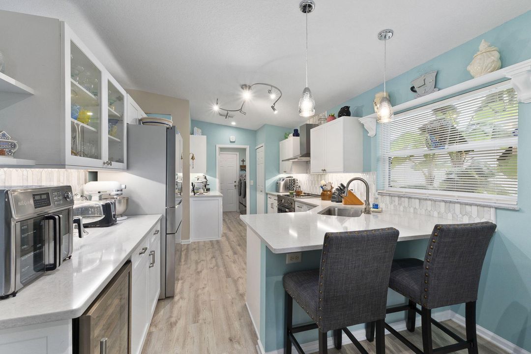 待售: $256,000 (3 贝兹, 2 浴室, 1812 平方英尺)