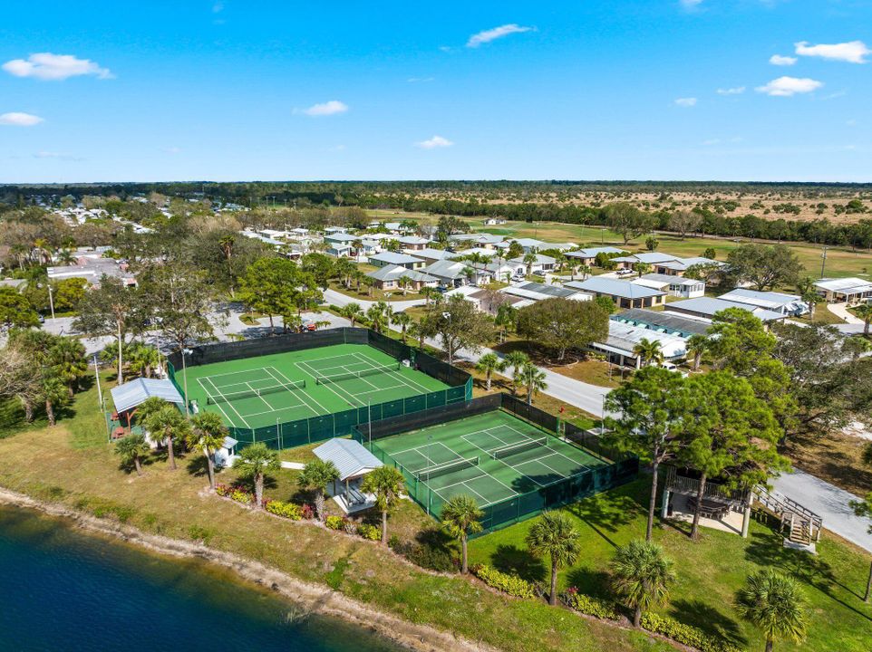 待售: $256,000 (3 贝兹, 2 浴室, 1812 平方英尺)