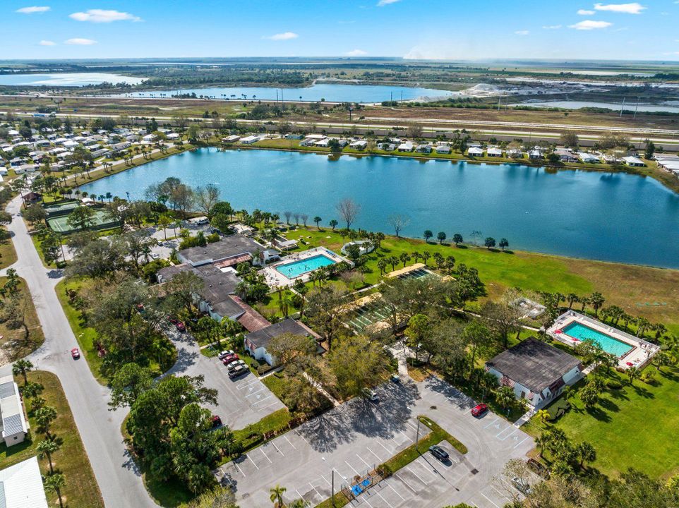 待售: $256,000 (3 贝兹, 2 浴室, 1812 平方英尺)