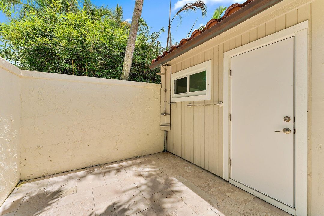 В аренду: $15,000 (3 спален, 3 ванн, 1926 Квадратных фут)